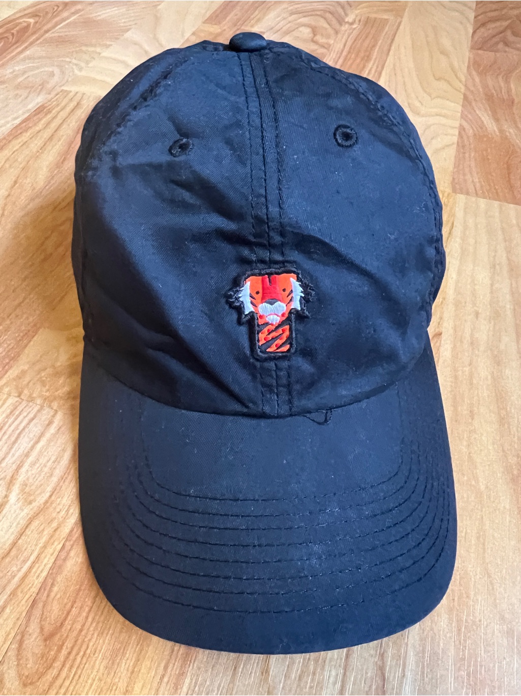 Nike Golf Original Tiger Woods Black Cap With Embroidered Orange Frank Tiger